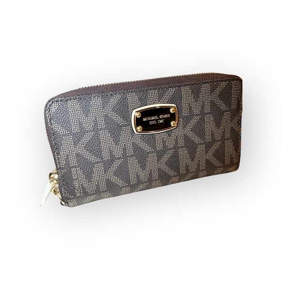 Michael Kors Monogram Zip Around Large Brown Wallet - Picture 4 of 9